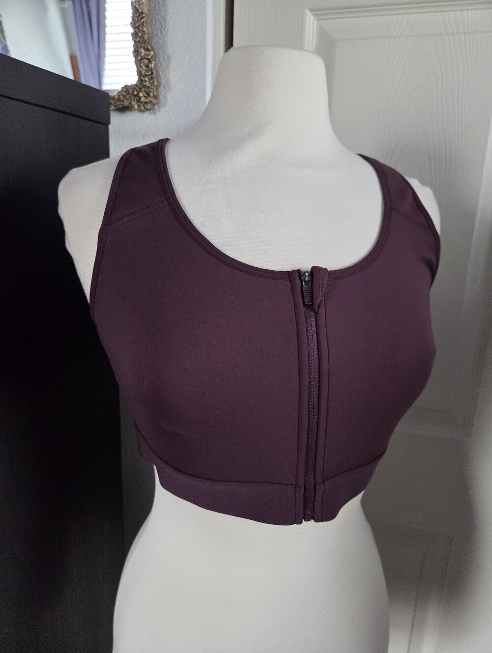 Women's Front-Zip Sports Bra Deep Plum Purple